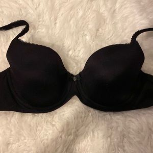 Victoria secret bra 38C
